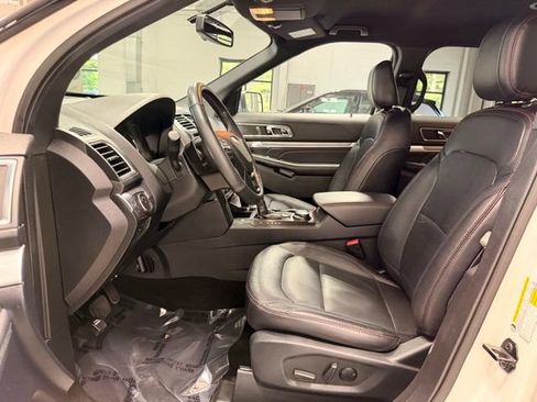 Used 2019 Ford Explorer Sport AWD/4WD image 23