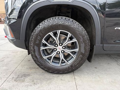 Used 2024 GMC Acadia AT4 w/ Luxury Package AWD/4WD image 27