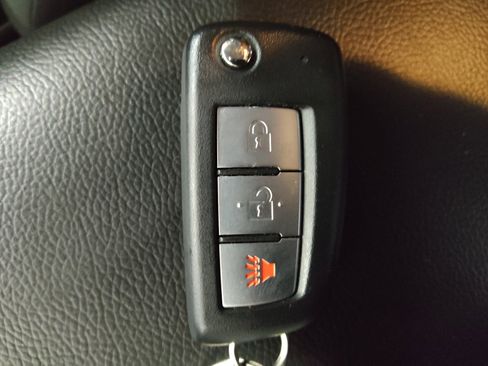 Used 2020 Nissan Rogue Sport S FWD image 32