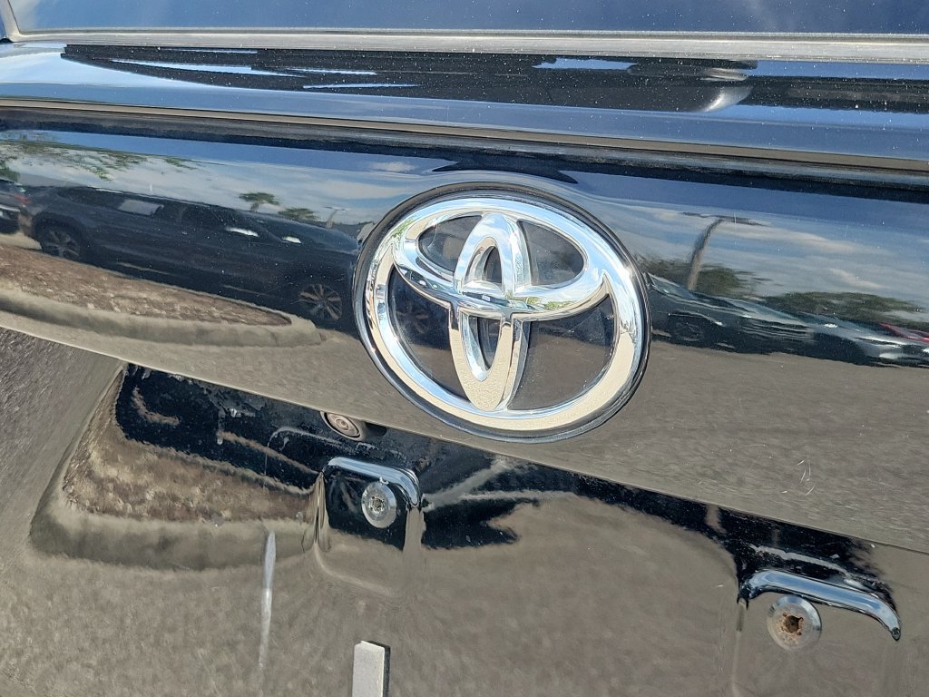 Used 2024 Toyota RAV4 LE AWD/4WD image 7