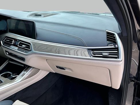 Used 2019 BMW X7 xDrive50i w/ Dynamic Handling Package AWD/4WD image 19