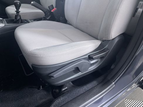 Used 2017 Subaru Forester 2.5i image 13