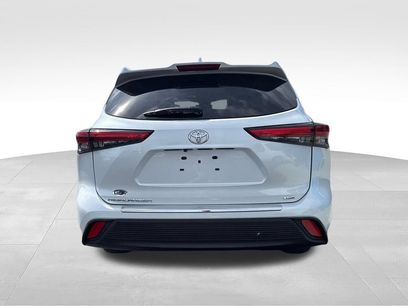 Used 2022 Toyota Highlander XLE