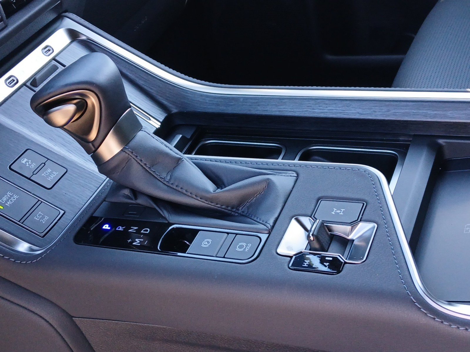 Used 2026 Lexus GX 550 w/ Accessory Package (2T) AWD/4WD image 13