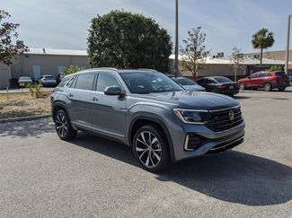 New 2025 Volkswagen Atlas Cross Sport SEL Premium R-Line video 2