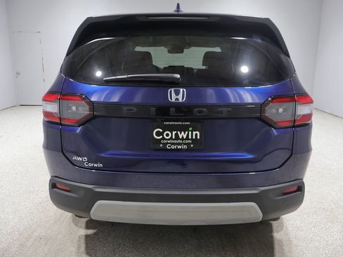 Used 2025 Honda Pilot EX-L image 4