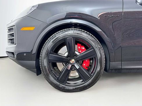 New 2026 Porsche Cayenne S AWD/4WD image 32