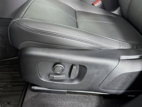 Used 2025 Land Rover Range Rover Velar S image 22