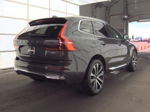 Used 2023 Volvo XC60 B5 Ultimate AWD/4WD image 3