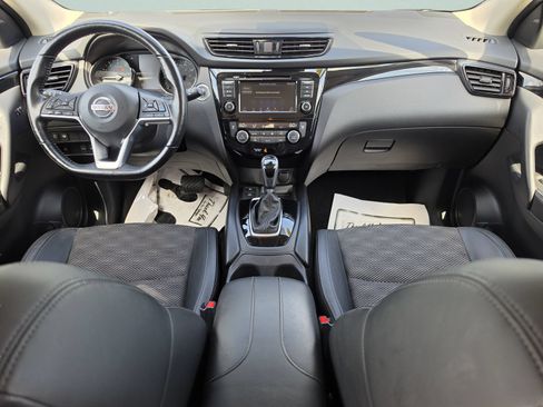 Used 2022 Nissan Rogue Sport SV w/ Technology Package FWD image 15