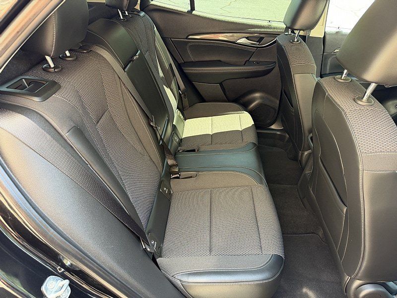 Used 2023 Buick Envision Preferred FWD image 17