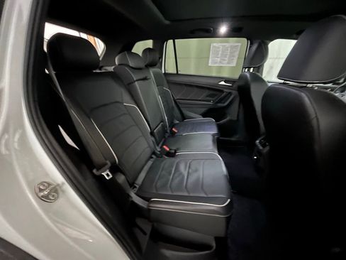 Certified 2024 Volkswagen Tiguan SEL R-Line image 27
