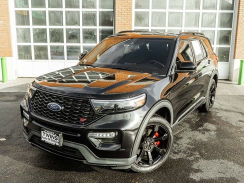 Used 2022 Ford Explorer ST w/ ST Street Pack image 2