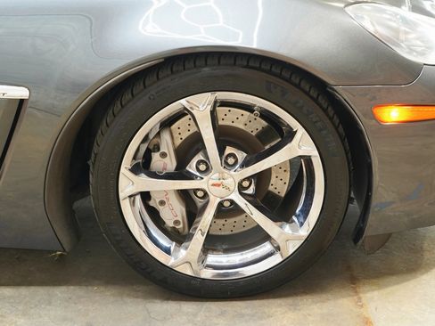 Used 2013 Chevrolet Corvette Grand Sport w/ 3LT Preferred Equipment Group RWD image 60