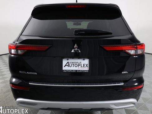 Used 2022 Mitsubishi Outlander SEL image 6