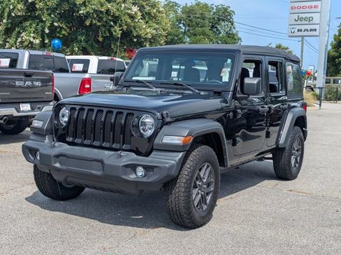 Used 2022 Jeep Wrangler Unlimited Sport AWD/4WD image 7