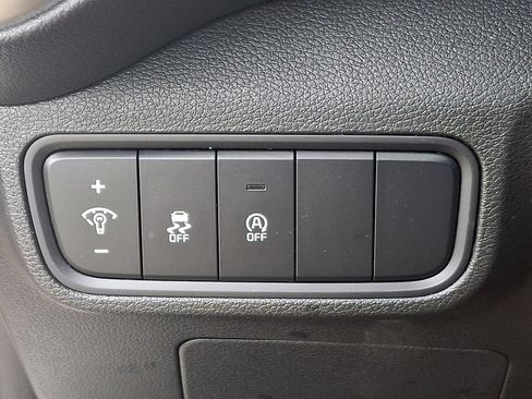 Certified 2023 Kia Soul LX w/ LX Technology Package FWD image 23
