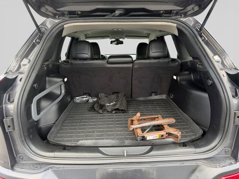 Used 2015 Jeep Cherokee Limited w/ Trailer Tow Group AWD/4WD image 19