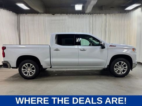 New 2026 Chevrolet Silverado 1500 LTZ w/ LTZ Premium Package AWD/4WD image 9