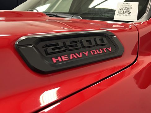 Used 2022 RAM 2500 Big Horn w/ Level C Equiment Group AWD/4WD image 43