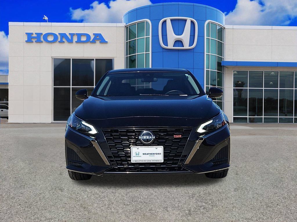 Used 2024 Nissan Altima 2.5 SR FWD image 8
