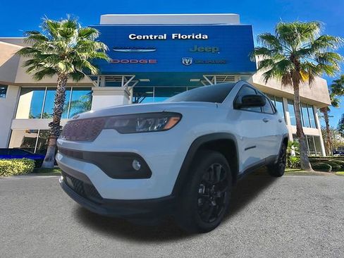 New 2026 Jeep Compass Latitude image 9