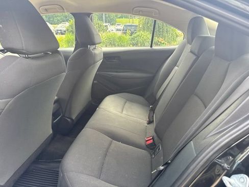 Used 2022 Toyota Corolla LE FWD image 25