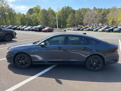 Used 2025 Honda Accord SE image 8