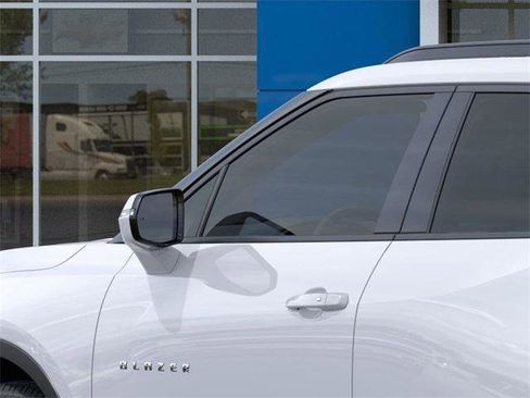 New 2025 Chevrolet Blazer LT w/ Sound & Technology Package image 39