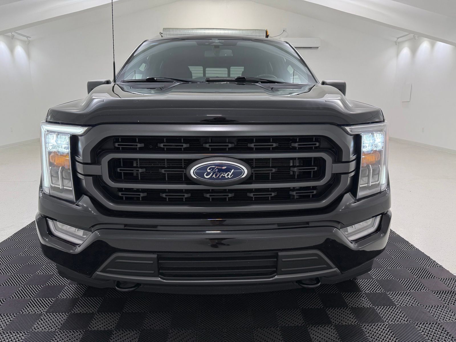 Used 2023 Ford F150 XLT w/ Equipment Group 302A High AWD/4WD image 2
