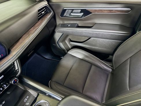 Certified 2025 Chevrolet Tahoe Premier AWD/4WD image 22