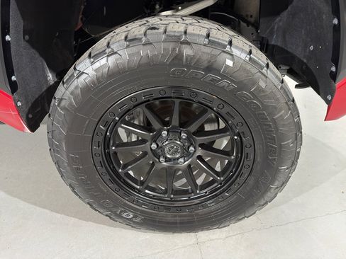 Used 2024 Toyota Tundra Platinum image 11