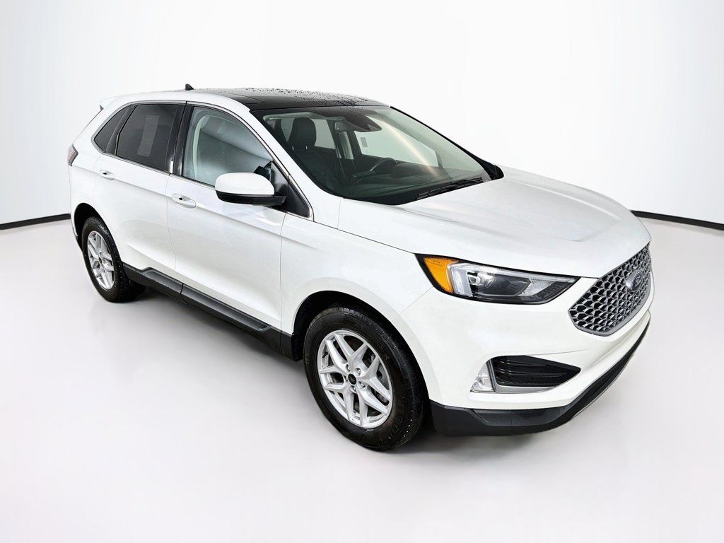 Used 2024 Ford Edge SEL w/ Convenience Package AWD/4WD image 3
