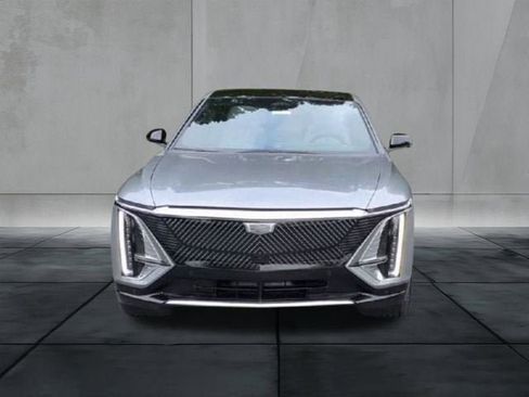 New 2026 Cadillac Lyriq Luxury RWD image 3