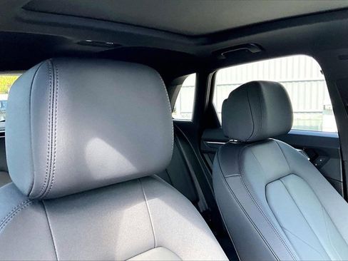 New 2025 Audi Q3 2.0T Premium image 22