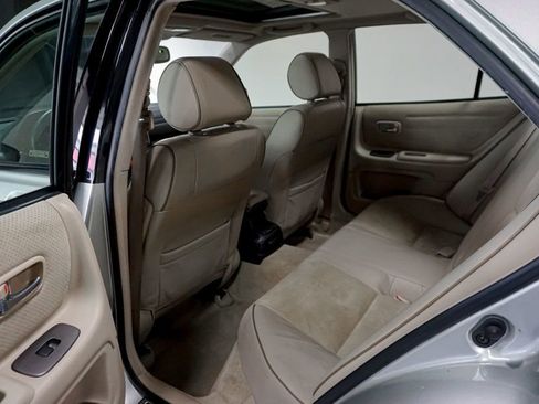 Used 2002 Lexus IS 300 image 27