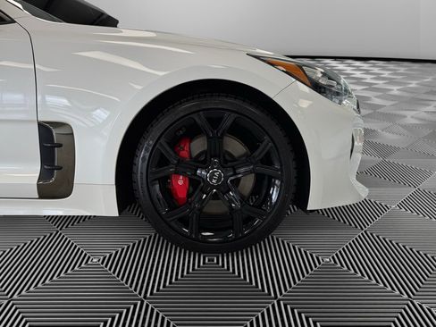 Used 2021 Kia Stinger GT1 AWD/4WD image 10