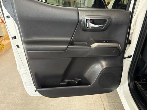 Used 2023 Toyota Tacoma TRD Off-Road w/ Technology Package image 37