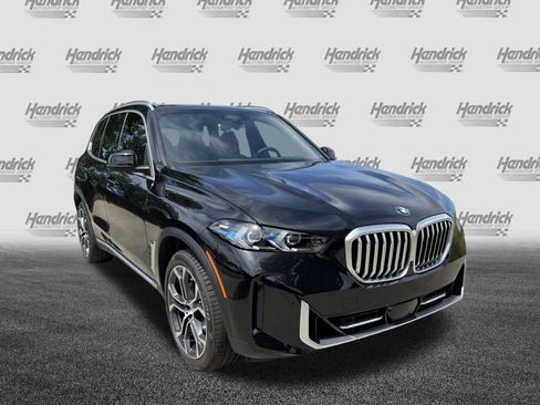 Used 2026 BMW X5 sDrive40i w/ Premium Package image 2