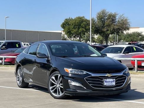Used 2023 Chevrolet Malibu LT FWD image 2
