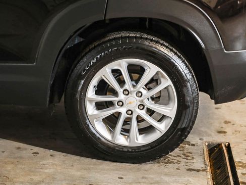 Used 2024 Chevrolet TrailBlazer LS image 11