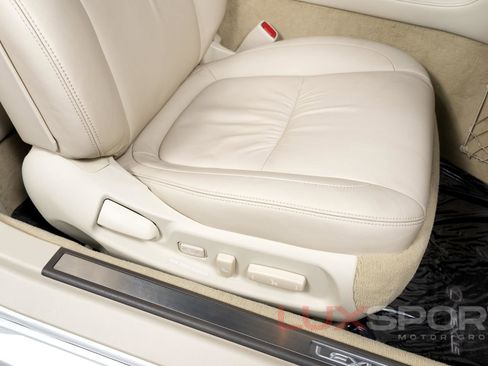 Used 2010 Lexus SC 430 Convertible image 65