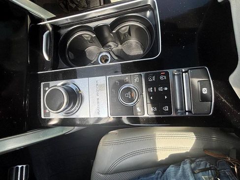 Used 2016 Land Rover Range Rover Supercharged image 29