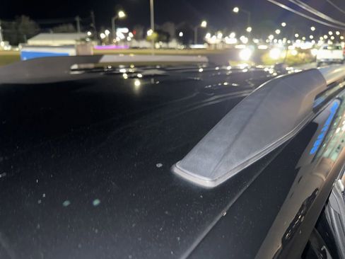 Used 2018 GMC Acadia SLT image 13