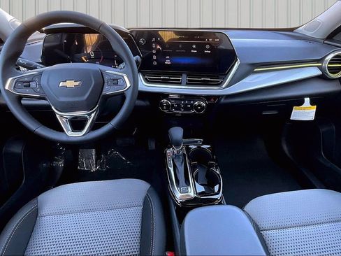 New 2026 Chevrolet Trax LT w/ Driver Confidence Package image 2