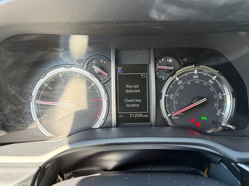 Used 2023 Toyota 4Runner Limited AWD/4WD image 10