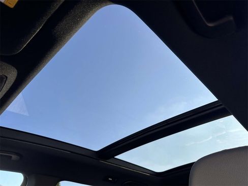 Used 2025 Mercedes-Benz GLS 450 4MATIC image 22