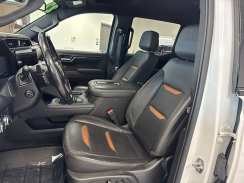 Used 2022 GMC Sierra 1500 AT4 w/ AT4 Preferred Package AWD/4WD image 17