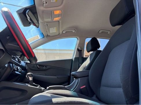 Used 2023 Hyundai Kona SEL FWD image 11