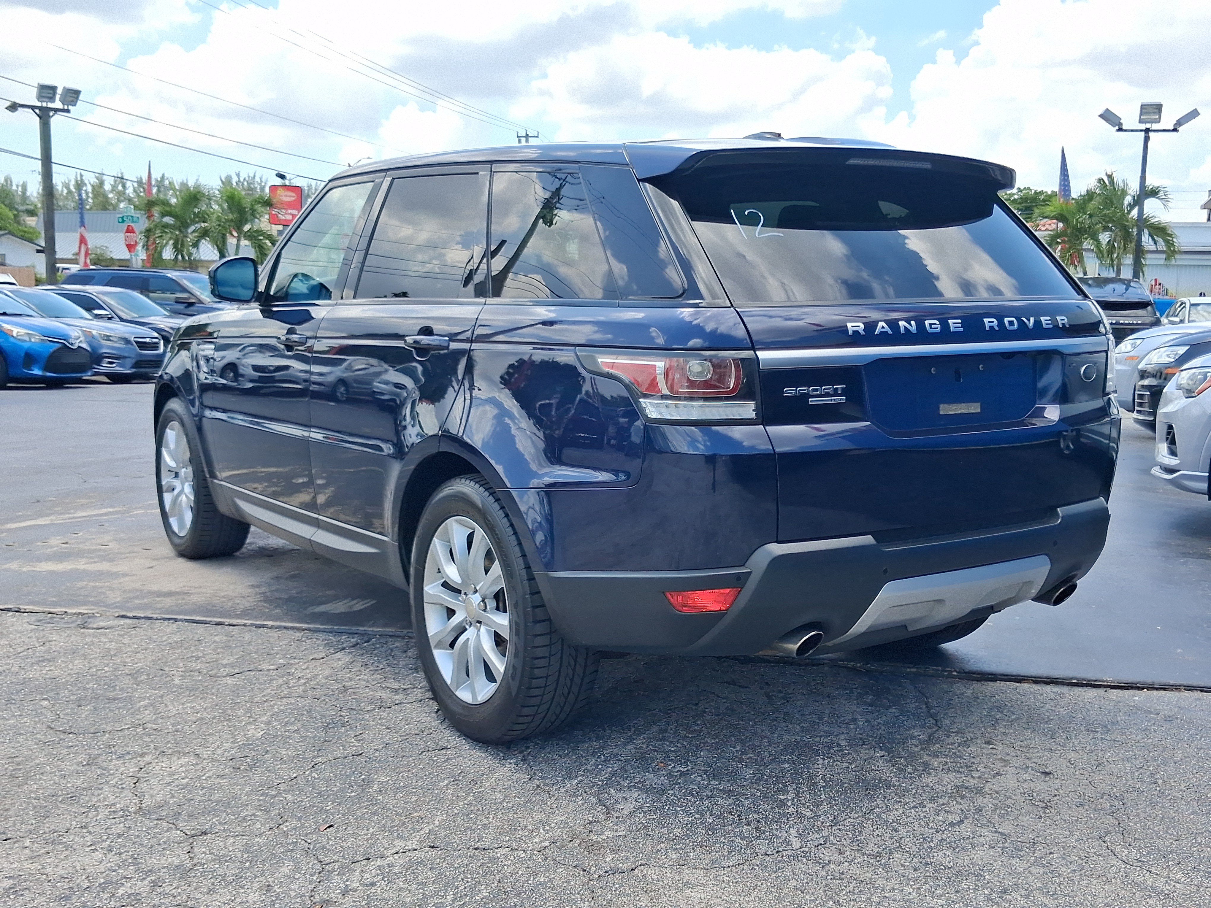 Used 2014 Land Rover Range Rover Sport HSE AWD/4WD image 7